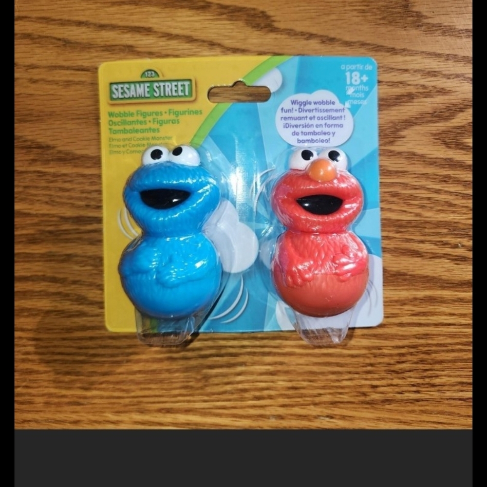 Sesame Street Cookie Monster & Elmo Wobble Toys - Blue & Red